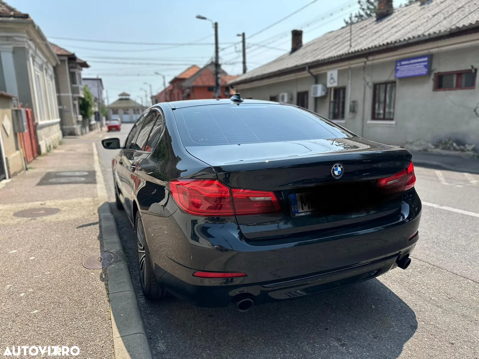 BMW Seria 5 530d xDrive Aut. - 3