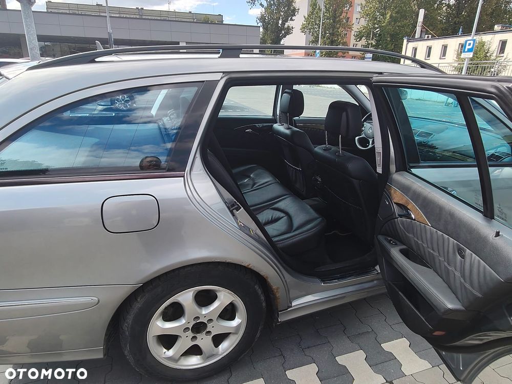 Mercedes-Benz E-Class 2008 photo 5