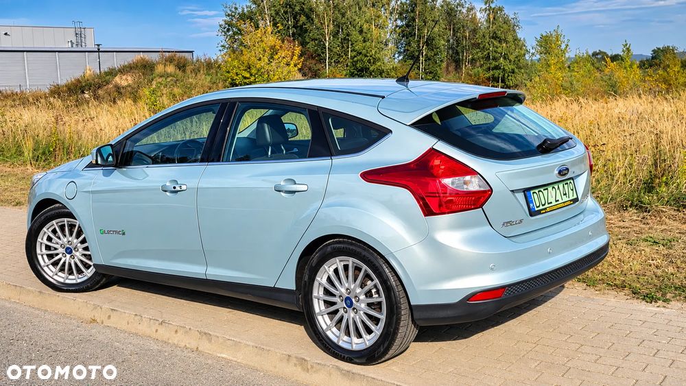 Ford Focus Standard - 2