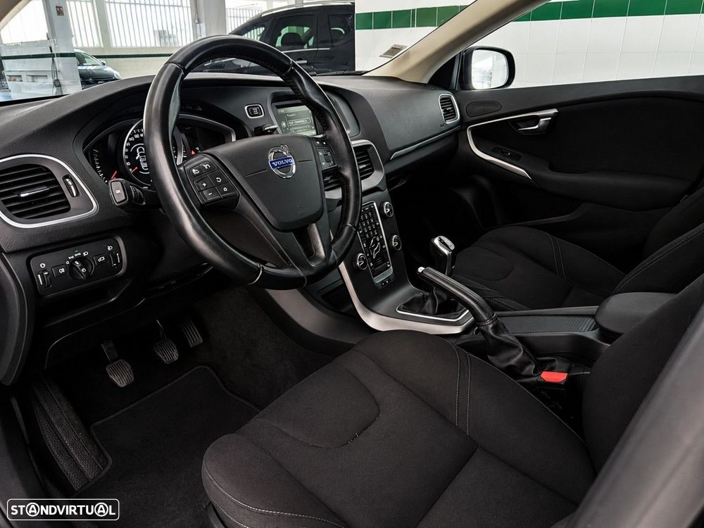 Volvo V40 1.6 D2 Momentum - 9