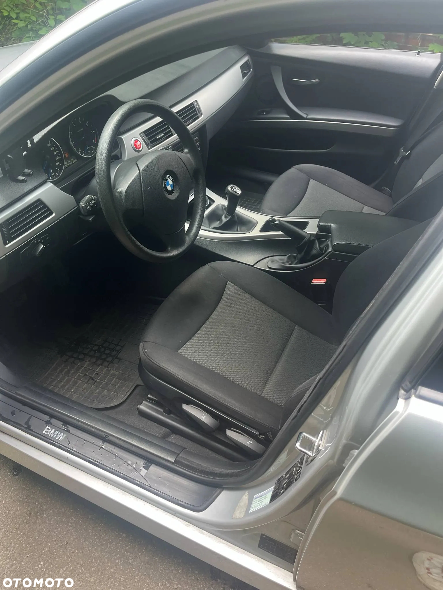 BMW Seria 3 318i - 9