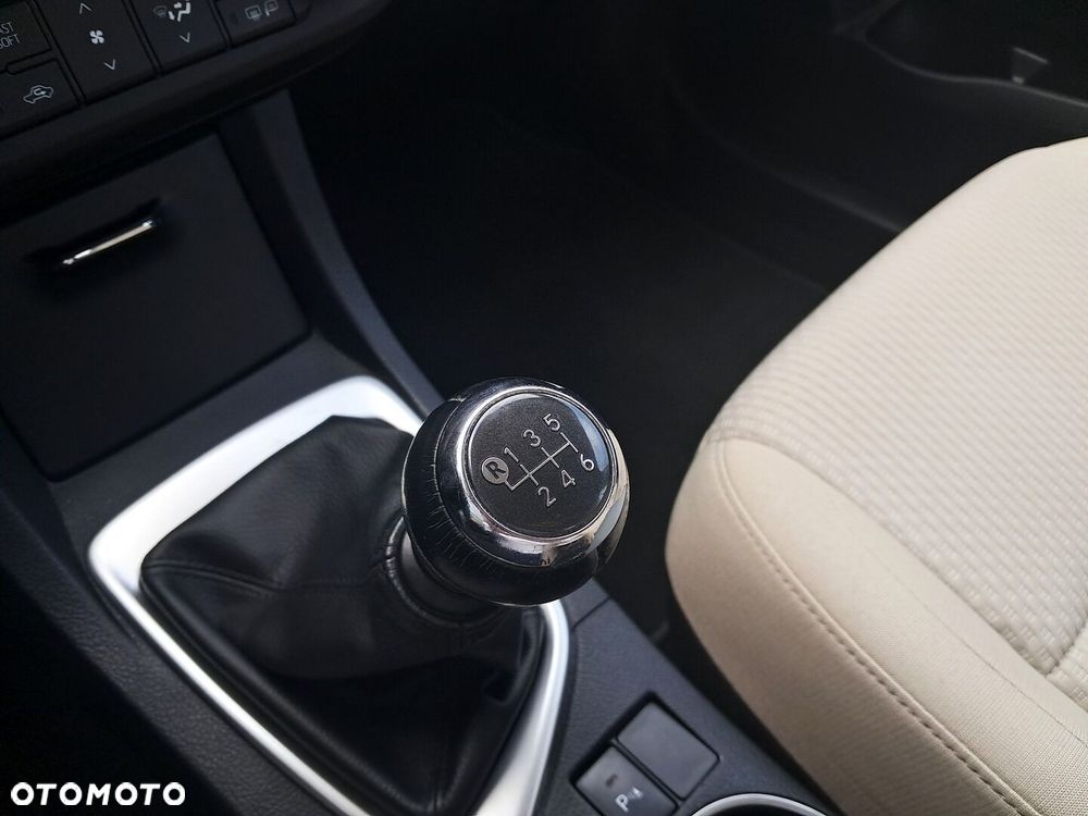Toyota Corolla 1.6 Premium - 26