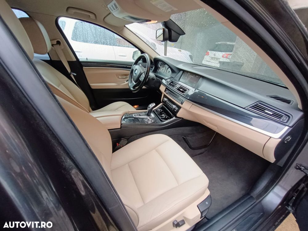 BMW Seria 5 525d Touring Sport-Aut. Luxury Line - 19