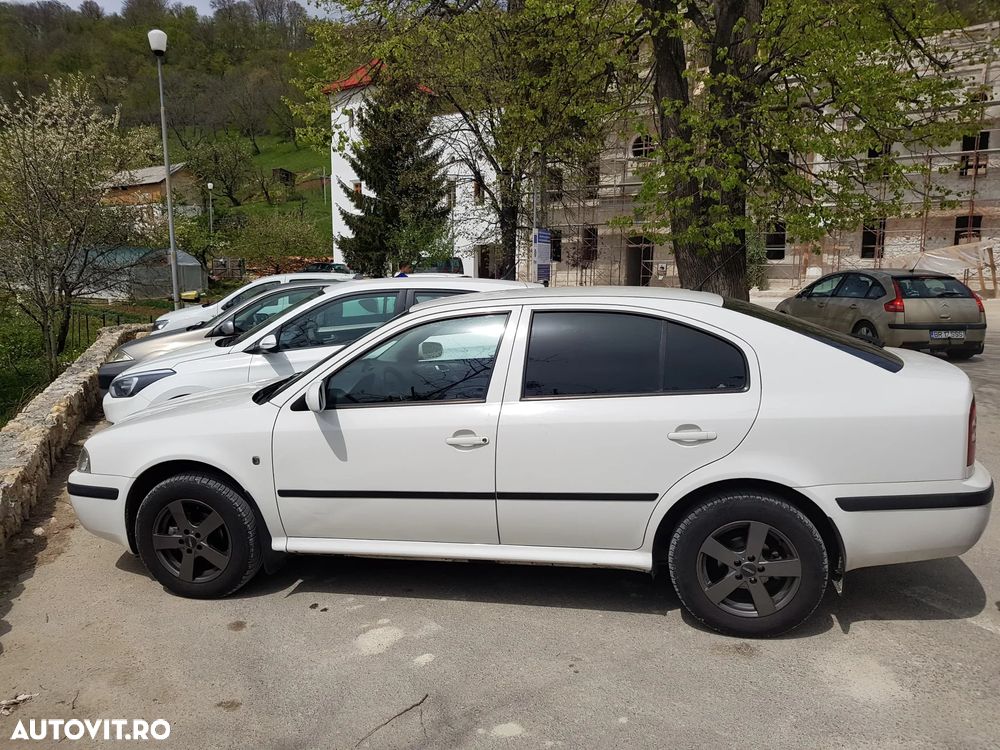 Skoda Octavia 1.6 - 12