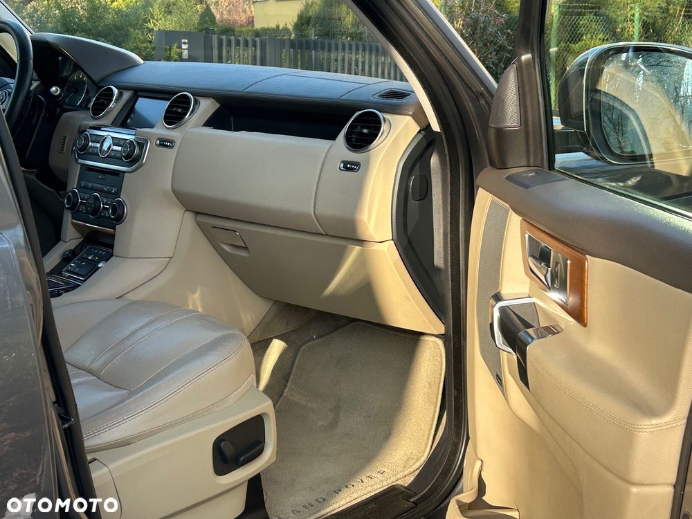 Land Rover Discovery 3.0 V6 S/C HSE - 18