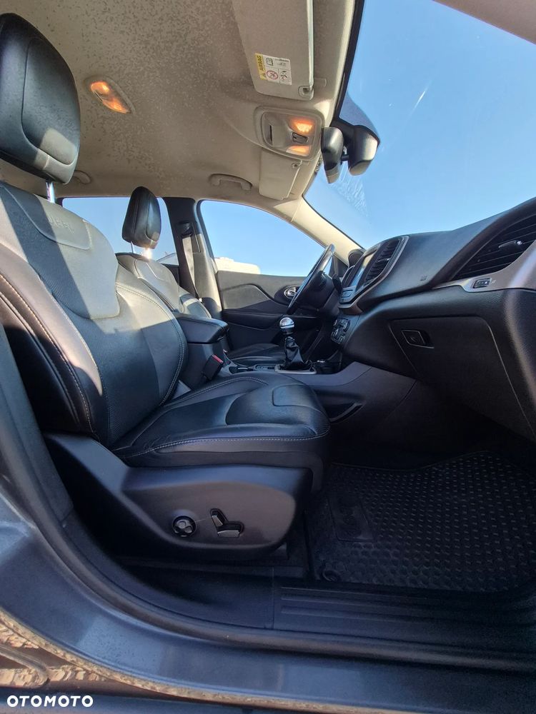 Jeep Cherokee 2.0 MJD Active Drive I Limited - 32