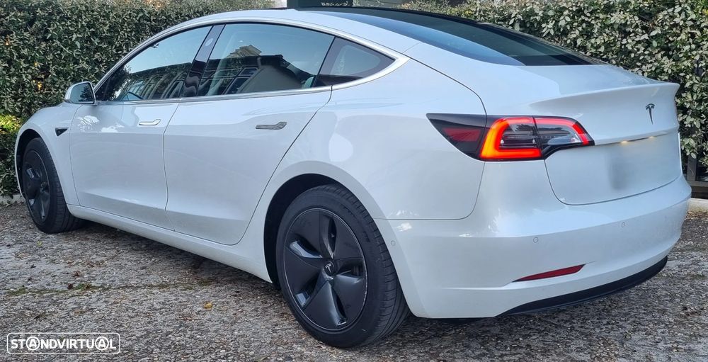 Tesla Model 3 Standard Range Plus RWD - 3