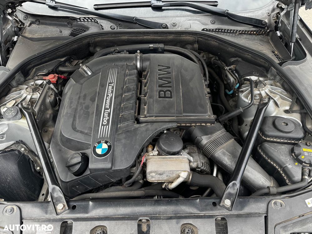 BMW Seria 5 535i xDrive Aut. Luxury Line - 11