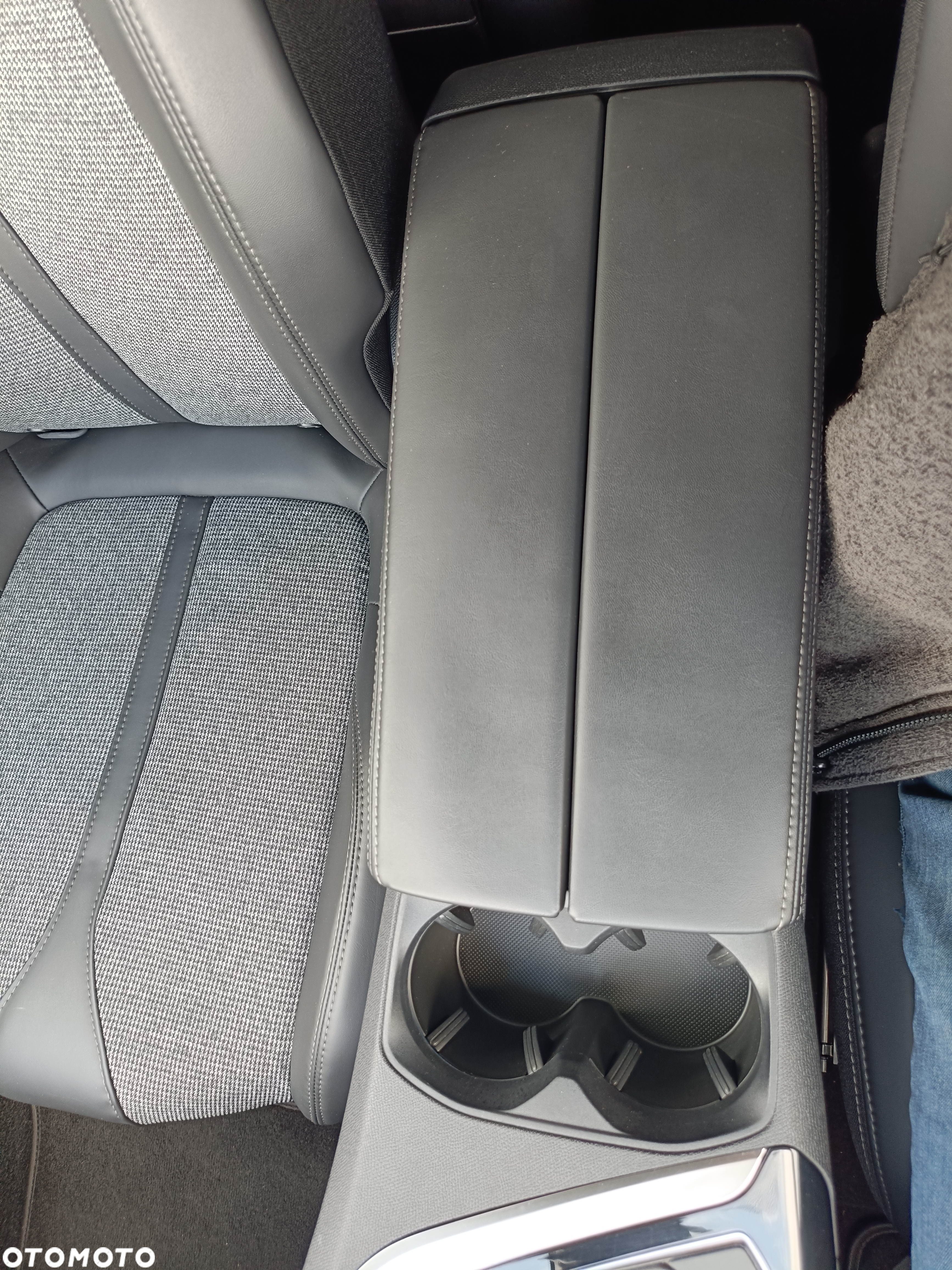 Peugeot 3008 HDi FAP 150 Platinum - 40