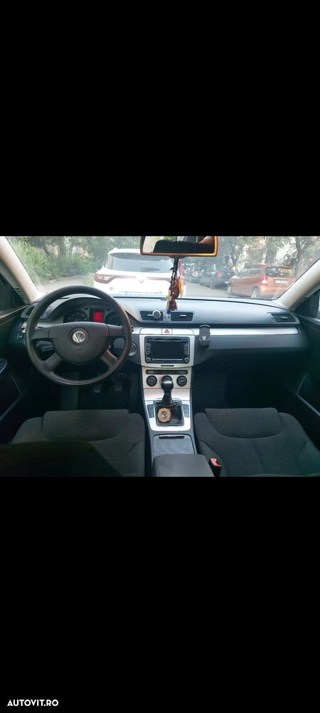 Volkswagen Passat - 8