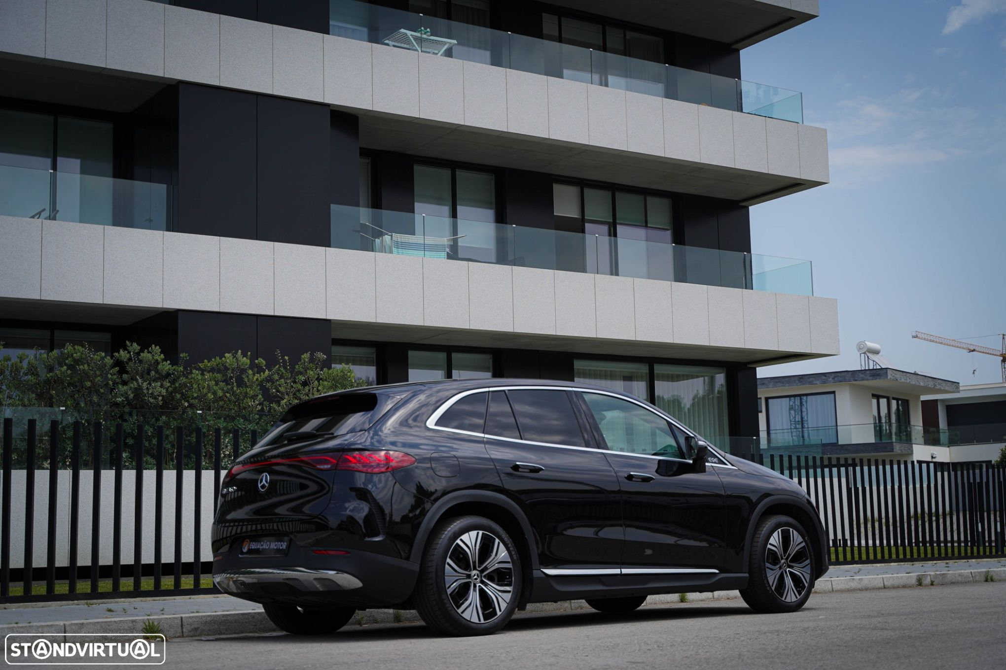 Mercedes-Benz EQE SUV 350+ - 10