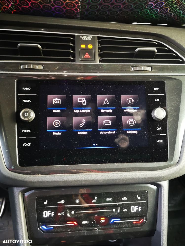 Volkswagen Tiguan - 22