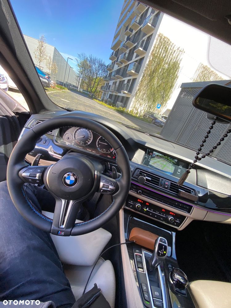 BMW Seria 5 525d xDrive - 35