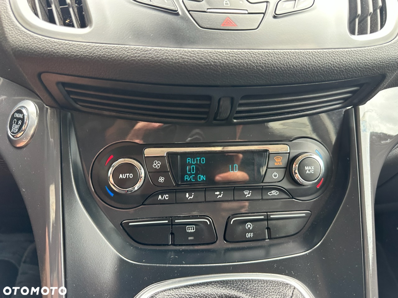 Ford Kuga 2.0 TDCi 2x4 Titanium - 13