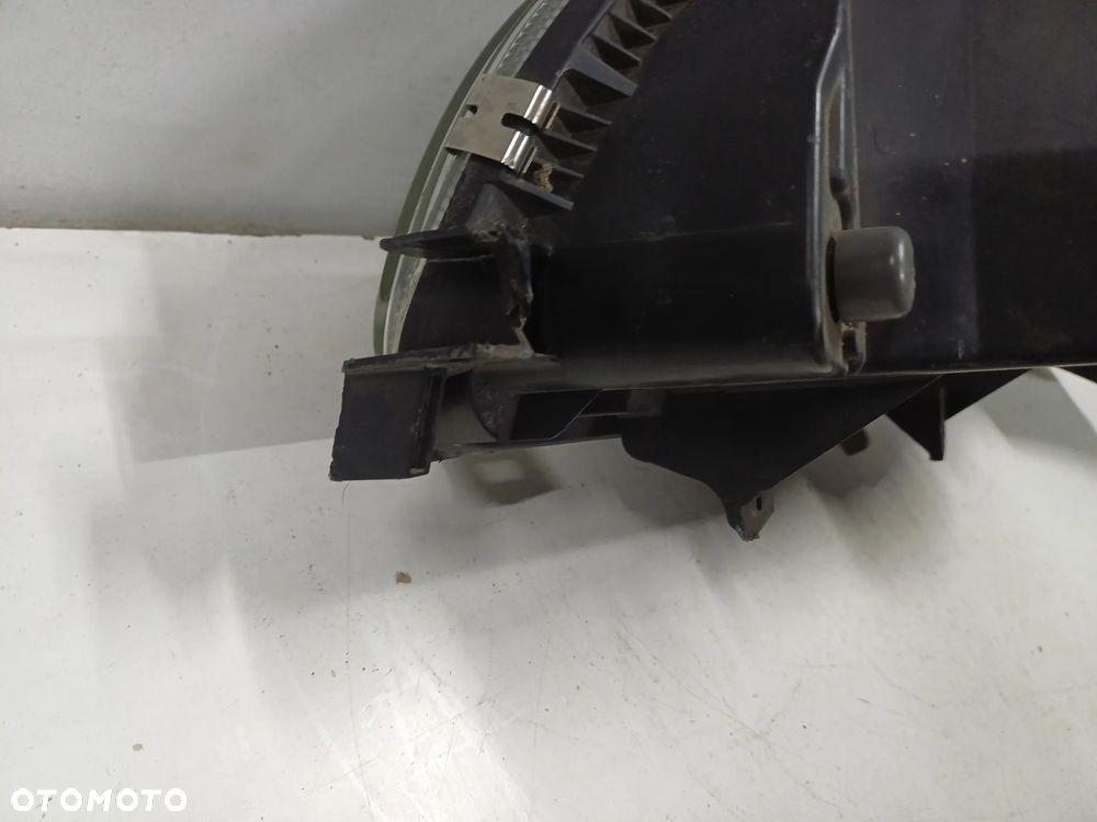 Lampa prawy przod volvo s60 I v70 II europa - 10