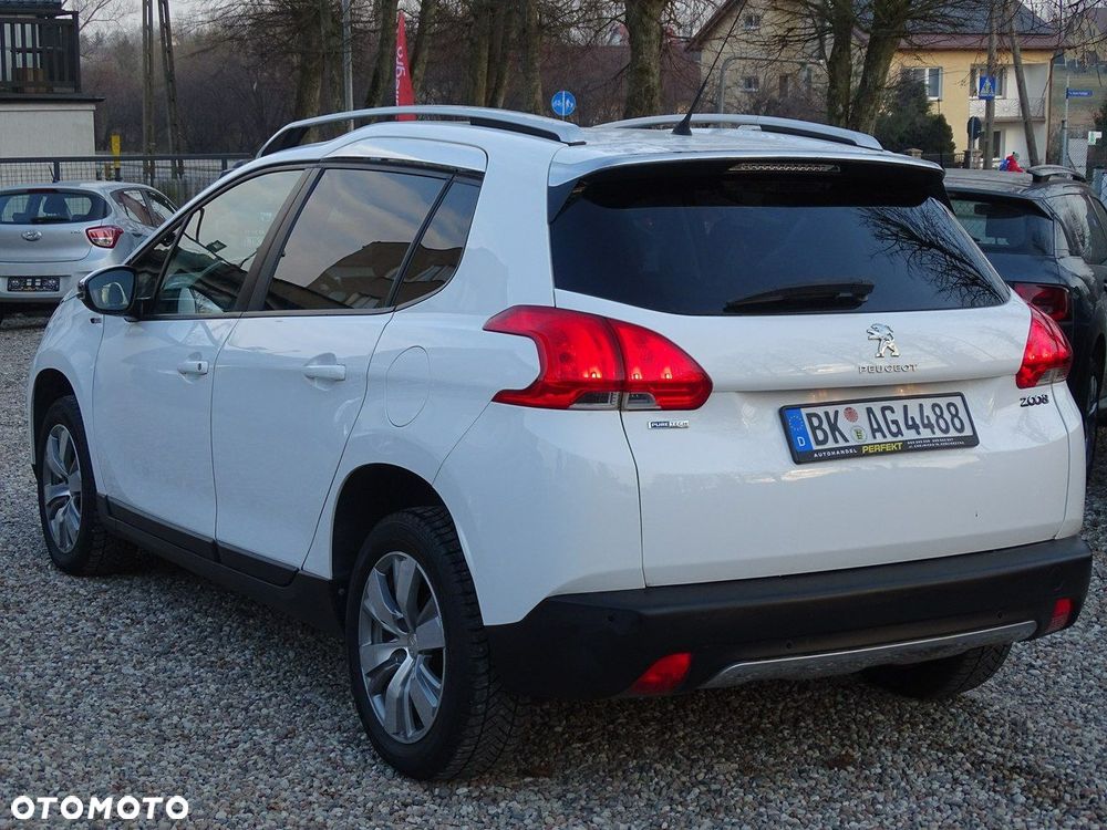 Peugeot 2008 1.2 Pure Tech Style - 8