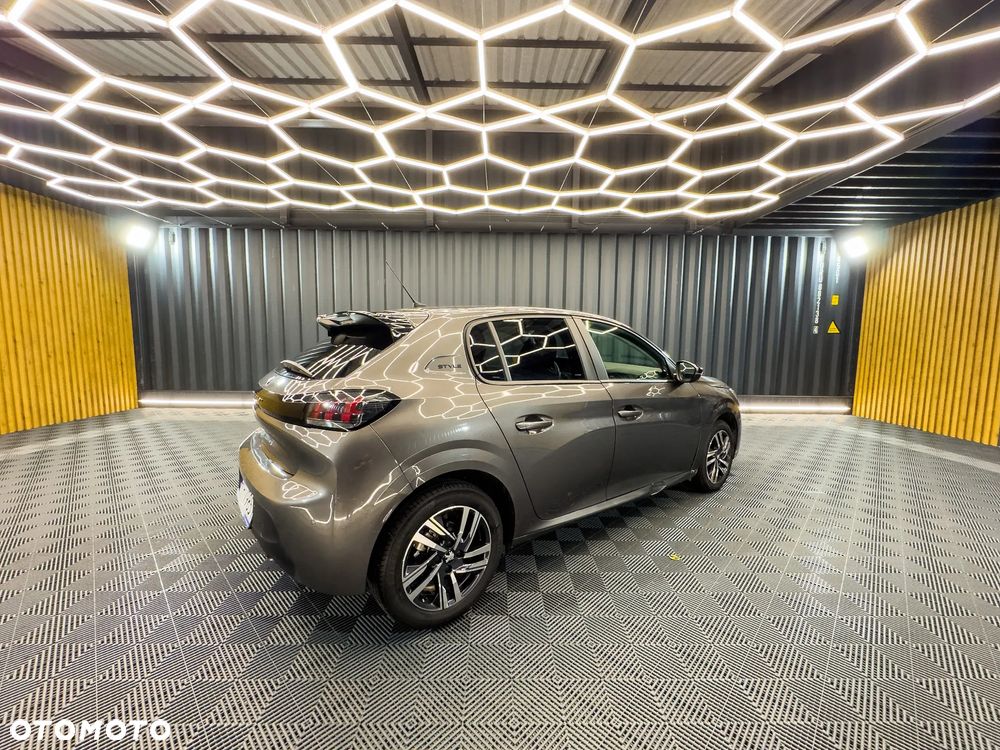 Peugeot 208 1.2 PureTech Active S&S EAT8 - 3