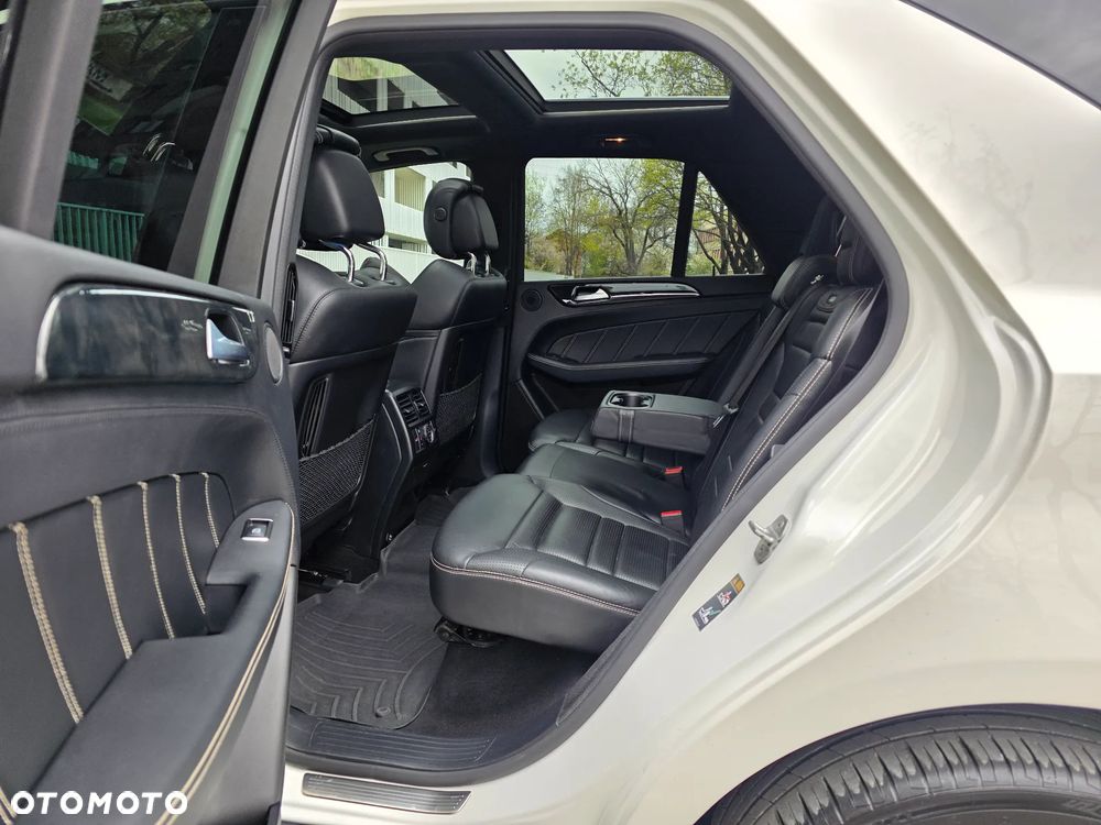 Mercedes-Benz ML 63 AMG 4-Matic - 20