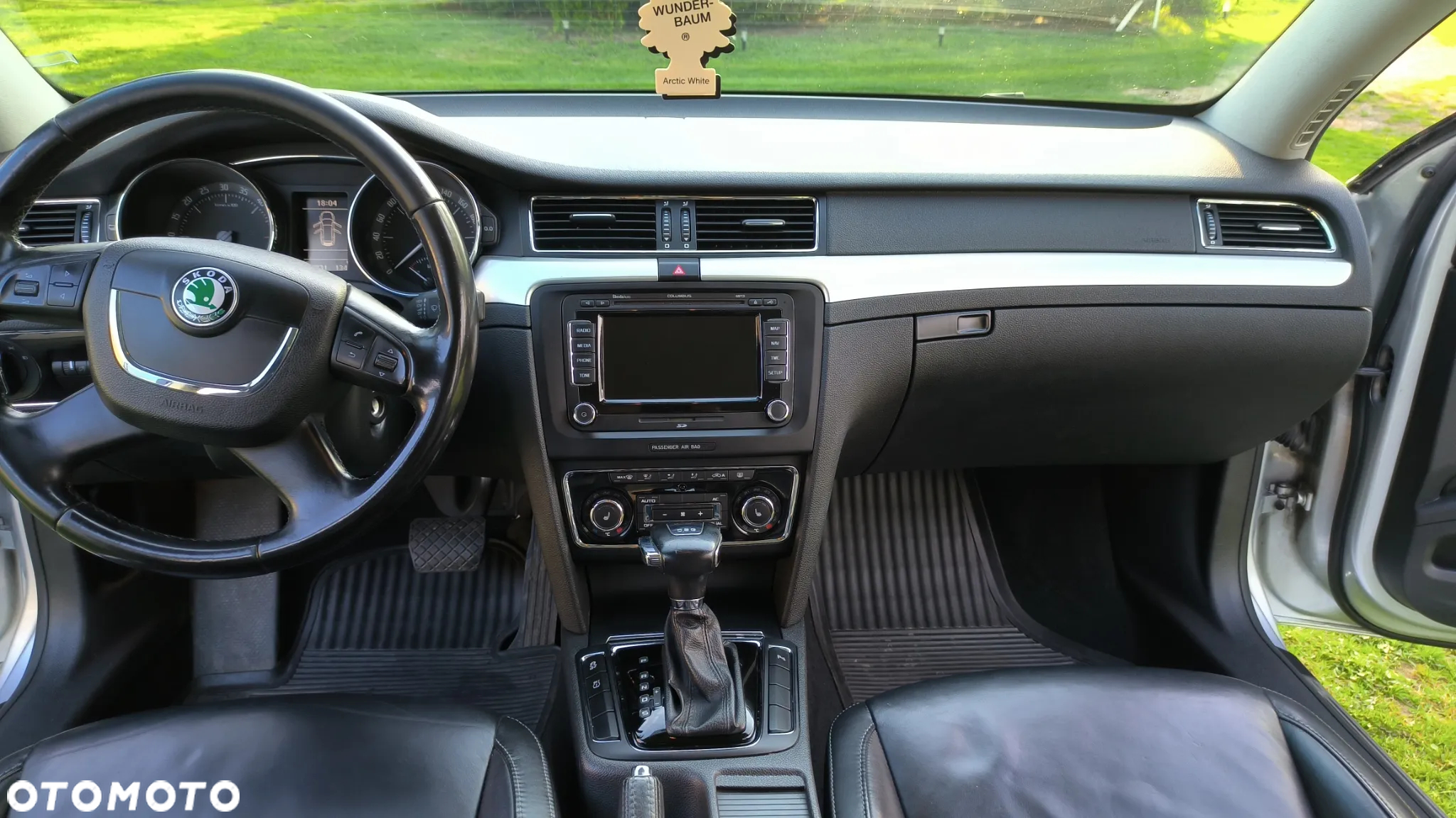 Skoda Superb 2.0 TDI Elegance DSG - 14