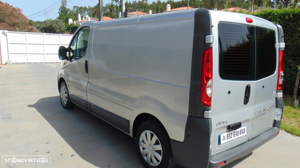 Opel VIVARO 2.5 CDTI - 5