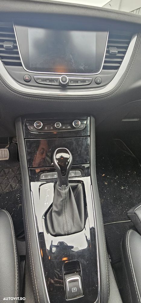 Opel Grandland X 1.2 Start/Stop Automatik Business Edition - 33