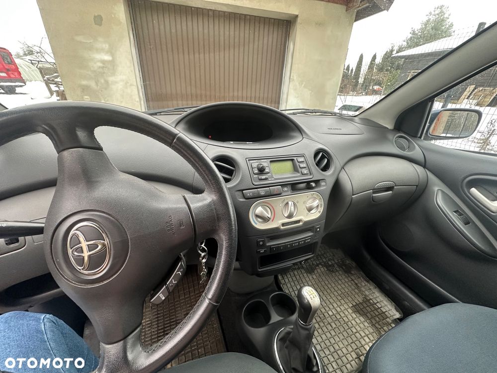 Toyota Yaris - 6