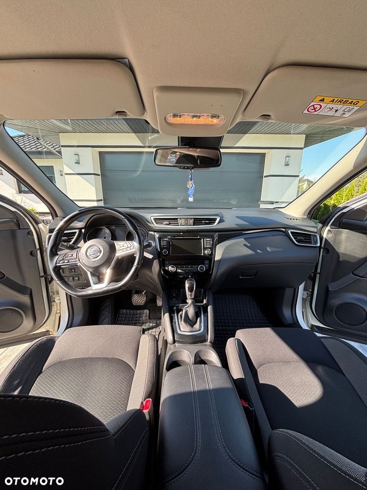 Nissan Qashqai 1.3 DIG-T N-Connecta DCT - 4