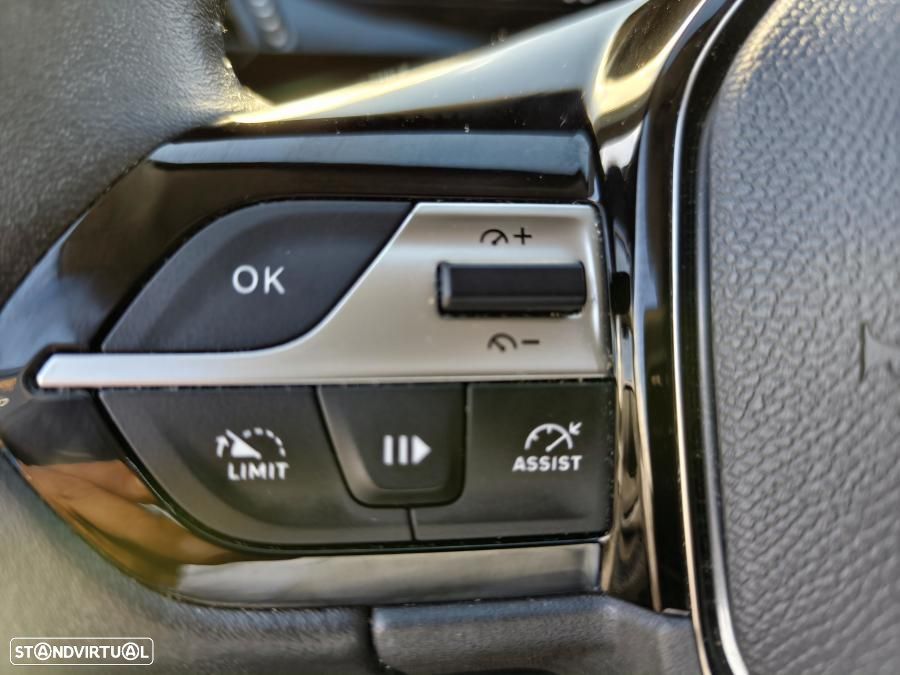 Peugeot 308 - 13