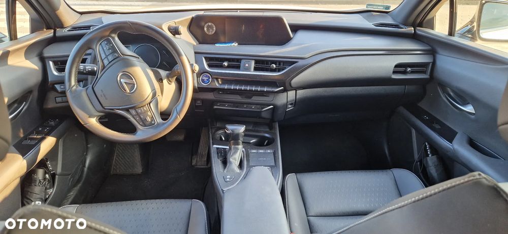 Lexus UX 250h GPF F Impression AWD - 7