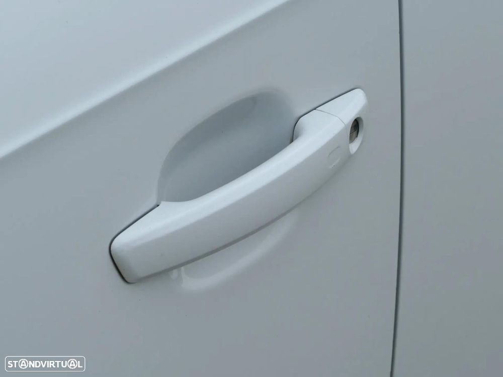 Audi A3 Sportback 1.6 TDI Advance Ultra - 8