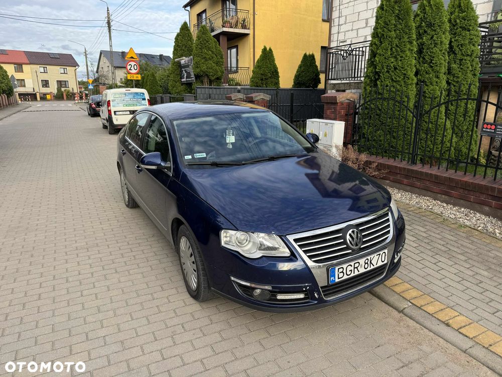 Volkswagen Passat 1.9 TDI Comfortline - 1