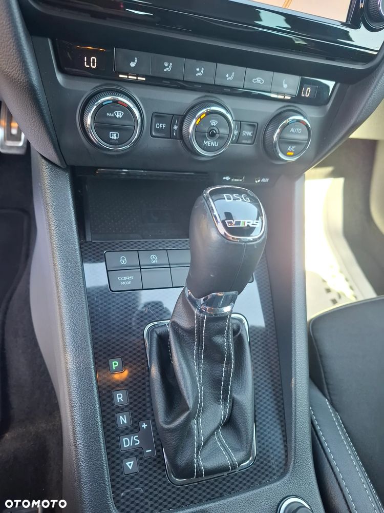 Skoda Octavia 2.0 TDI DSG RS - 29