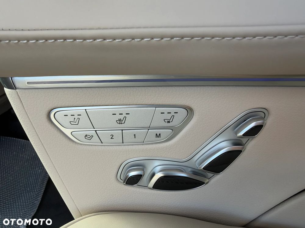 Mercedes-Benz Klasa V 300 d 4-Matic 9G-Tronic Exclusive (długi) - 25