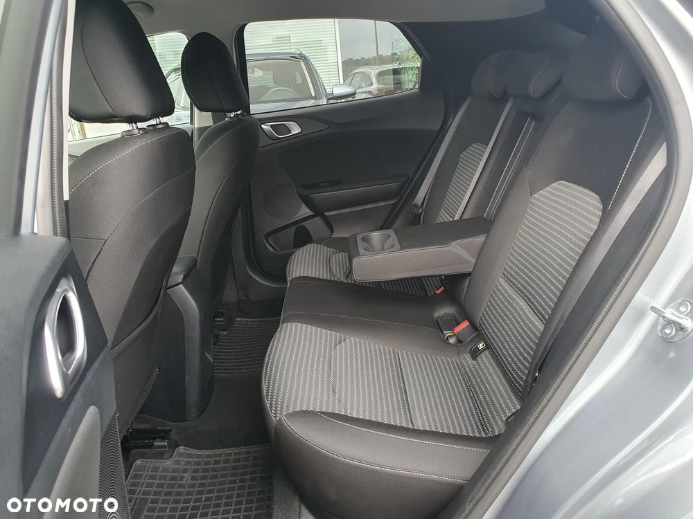 Kia XCeed 1.5 T-GDI M - 27