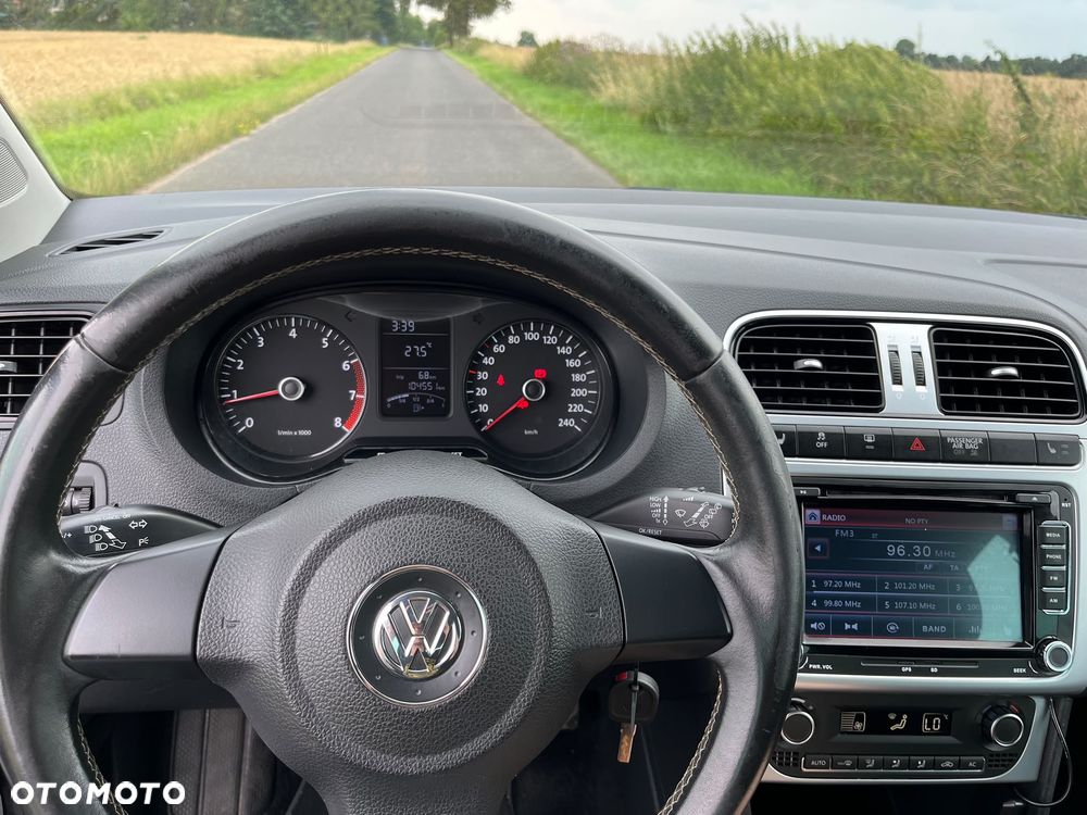 Volkswagen Polo 1.2 MATCH - 23