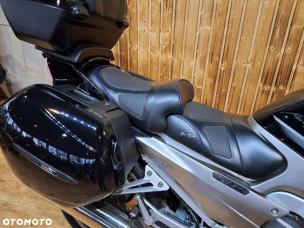 Yamaha FJR - 7