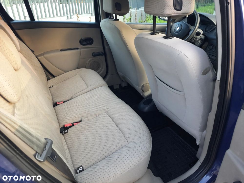 Renault Clio 1.4 16V Dynamique - 9
