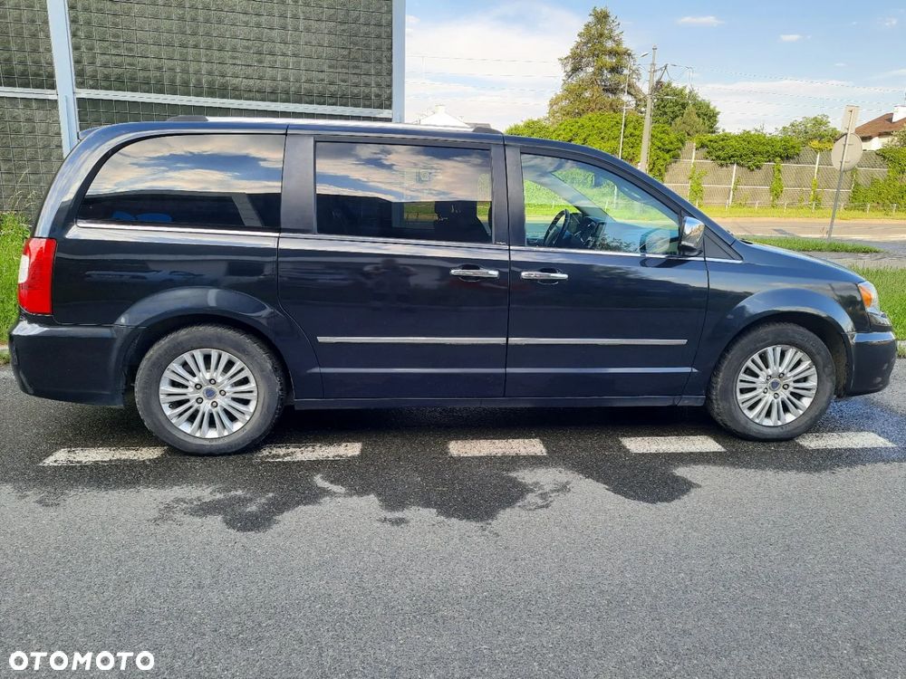 Lancia Voyager 3.6 Platinum - 16
