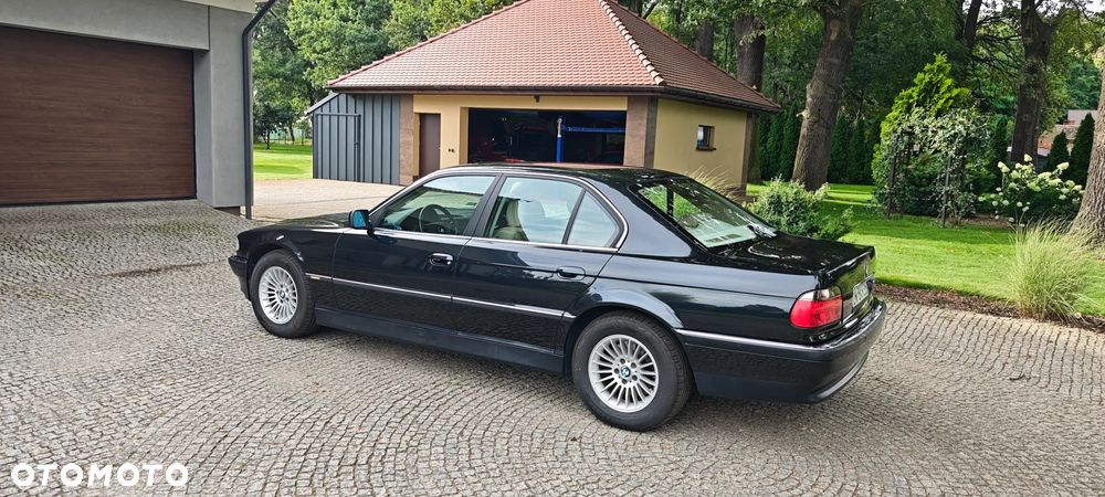 BMW Seria 7 - 3