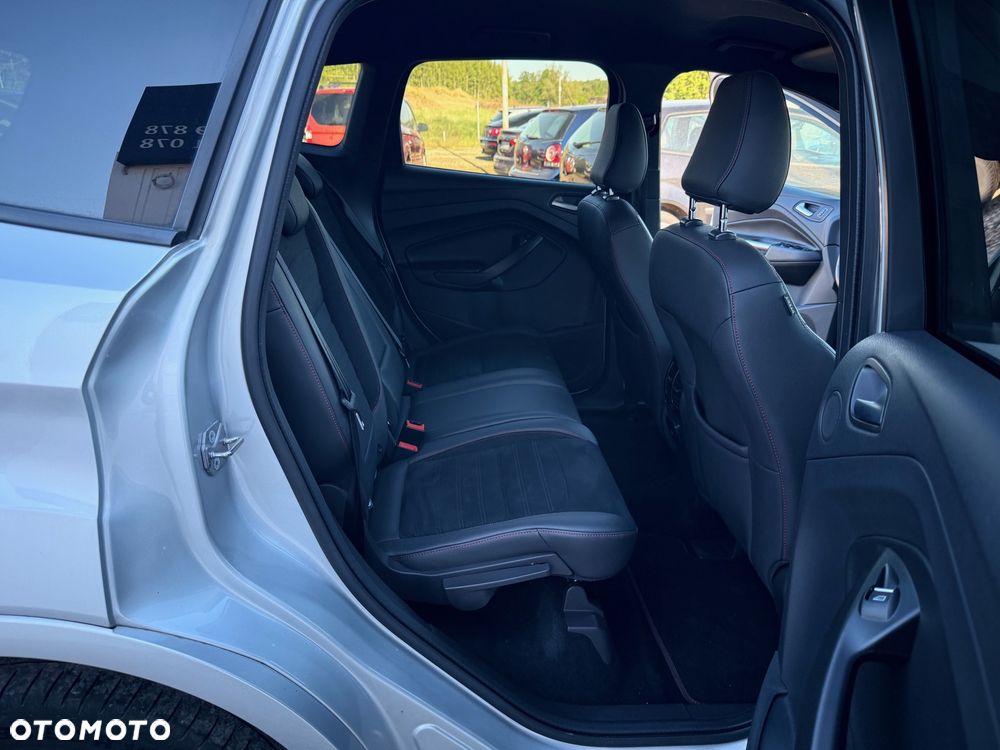 Ford Kuga 2.0 TDCi 4x4 ST-Line - 23