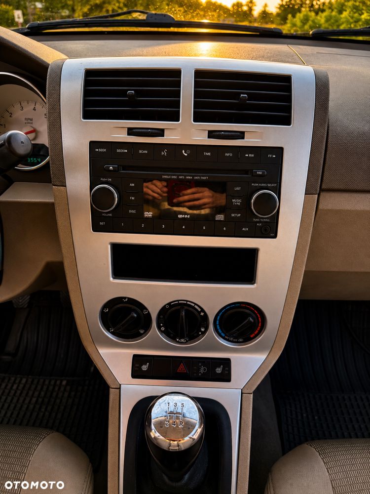 Dodge Caliber - 6