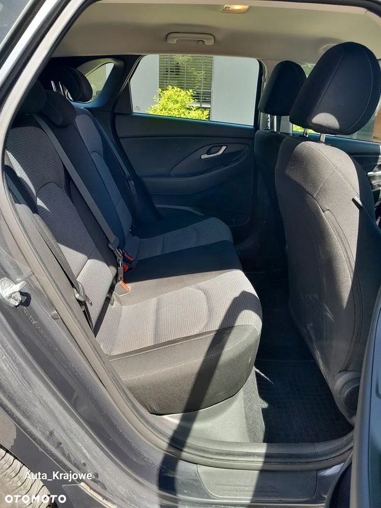 Hyundai i30 1.5 DPI Classic + - 23