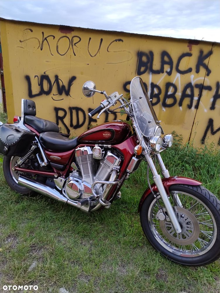 Suzuki Intruder - 1