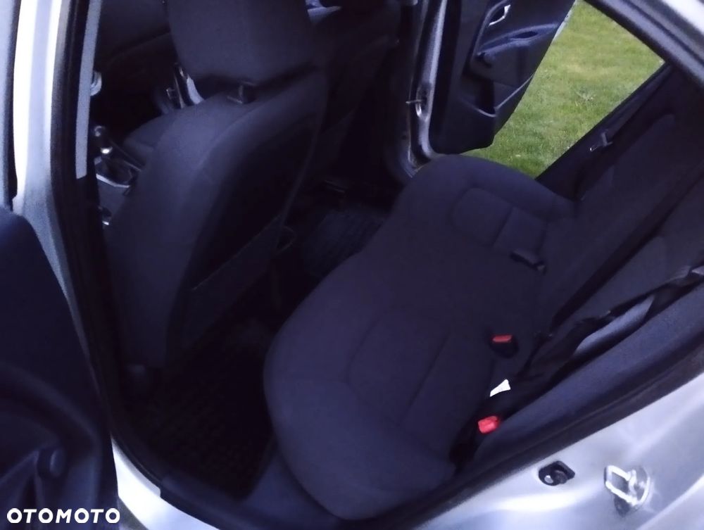 Kia Rio 1.2 Attract - 5