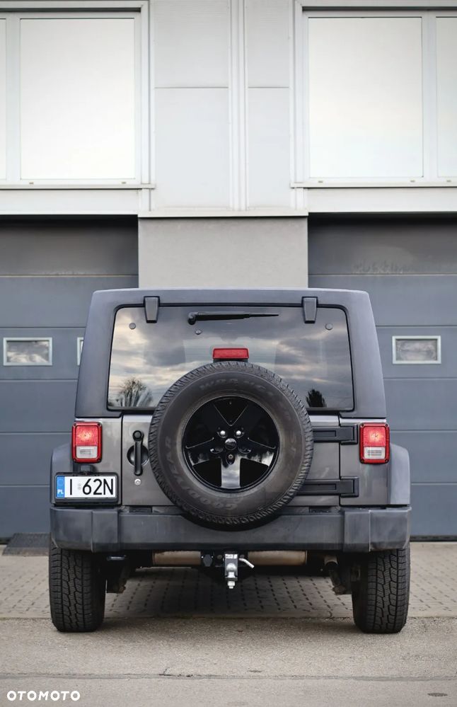 Jeep Wrangler - 12