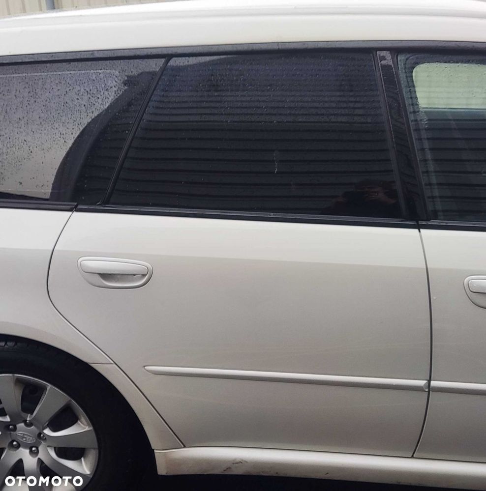 DRZWI KOMPLETNE PRAWY TYŁ SUBARU LEGACY IV KOMBI 37J - 1