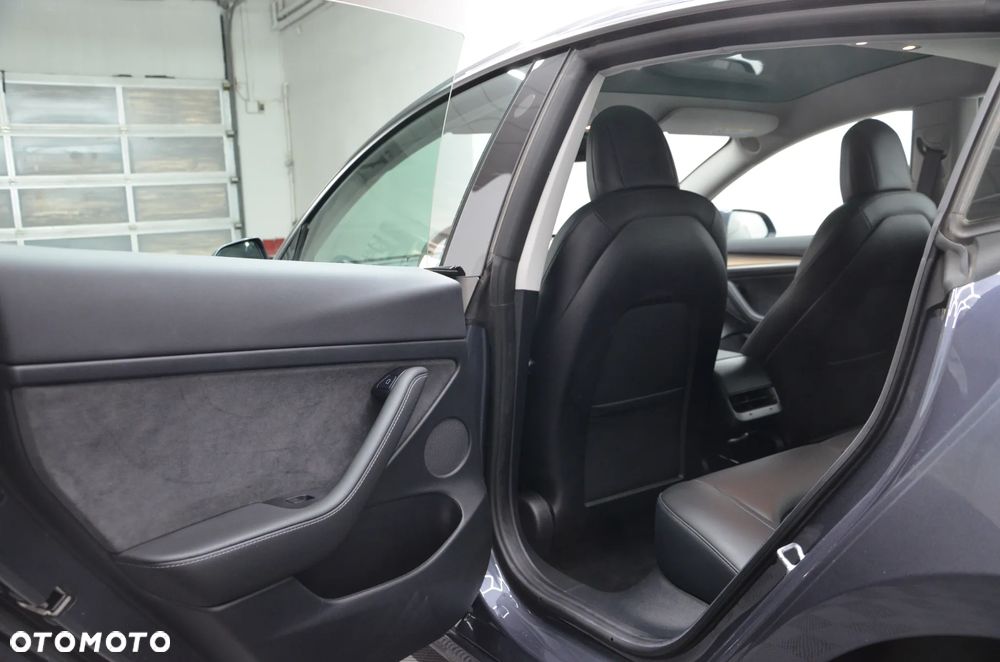 Tesla Model 3 Langstreckenbatterie Allradantrieb Dual Motor - 11