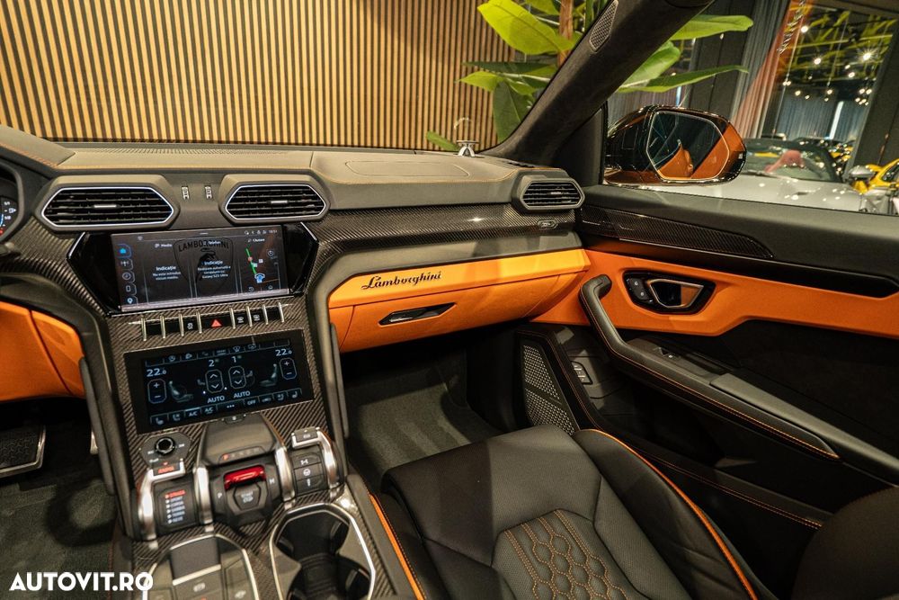 Lamborghini URUS - 28