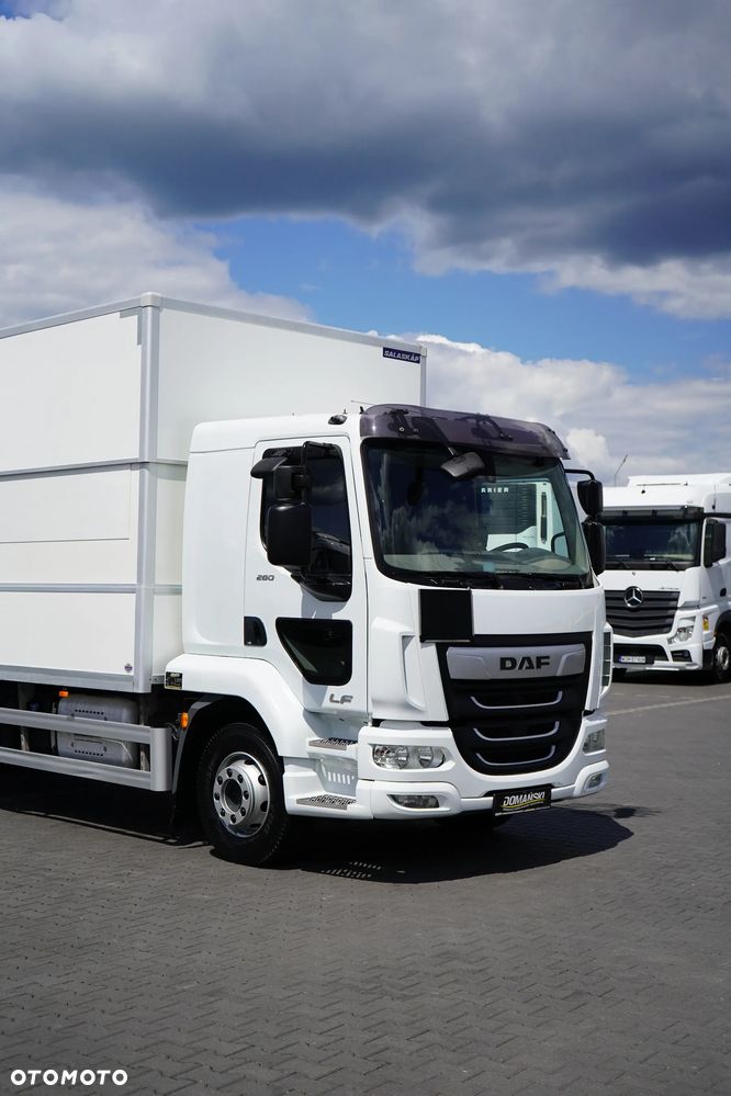 DAF / LF / 260 / EURO 6 / ACC / IZOTERMA + WINDA / 18 PALET / ŁAD. 7 700 KG - 34