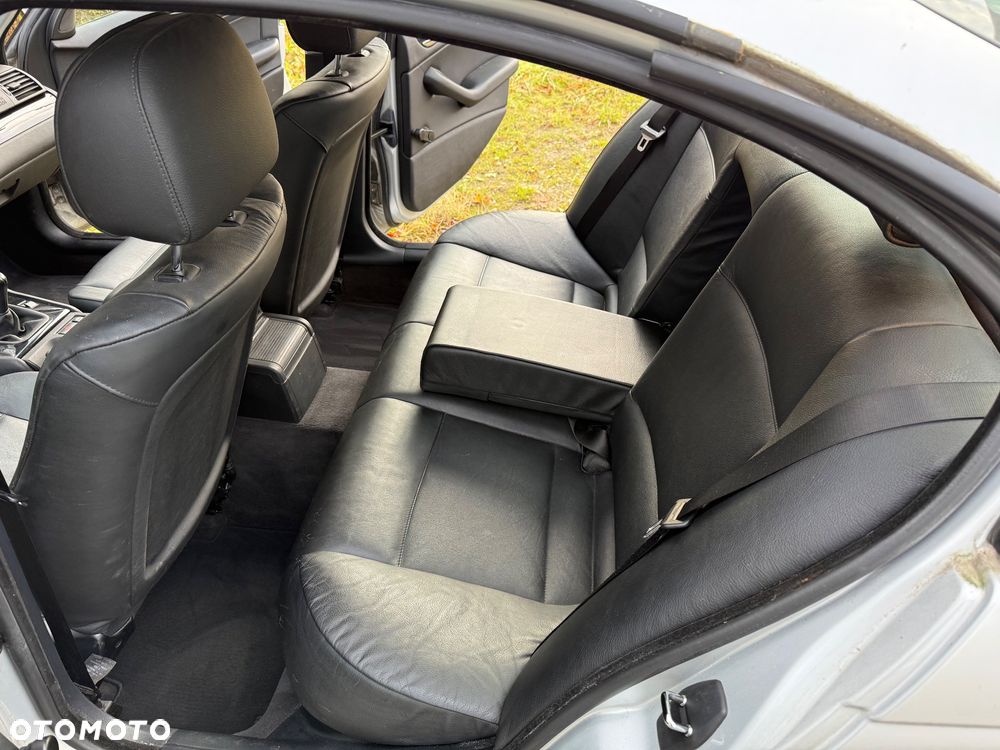 BMW Seria 3 316i - 12